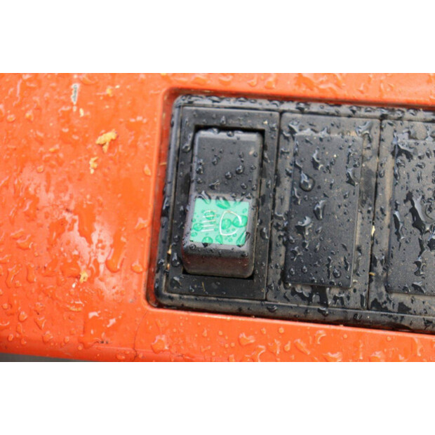 2006 بي تي C3E160-46415317