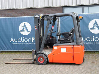 2011-linde-e16-01-1439401-46415621