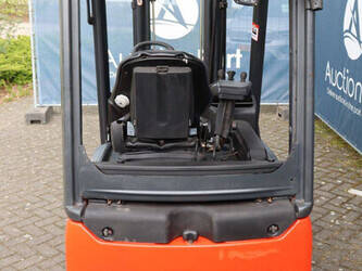 2011-linde-e16-01-1439401-46415623