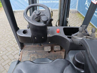 2011-linde-e16-01-1439401-46415639