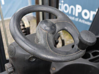 2011-linde-e16-01-1439401-46415645