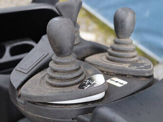 2011-linde-e16-01-1439401-46415648