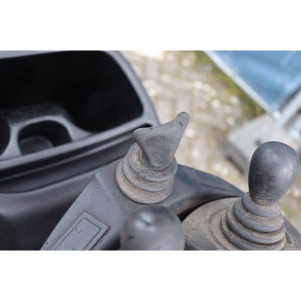 2011 Linde E16-01-46415649