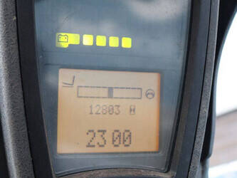 2011-linde-e16-01-1439401-46415652