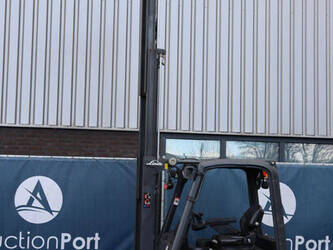 2011-linde-e16-01-1439401-46415655