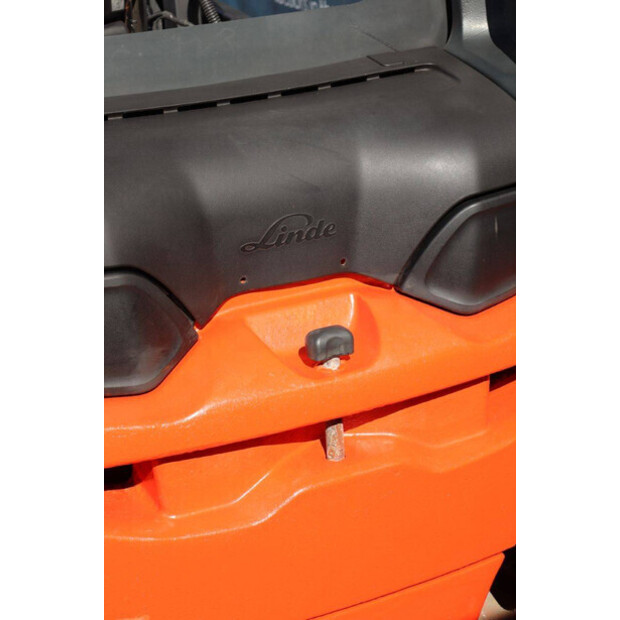 2012 ليندي E30L-01-46415840