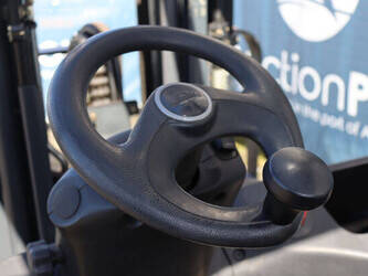 2012-linde-e30l-01-1439406-46415846