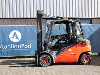 صورة ل رافعات شوكية 2004 ليندي H25D