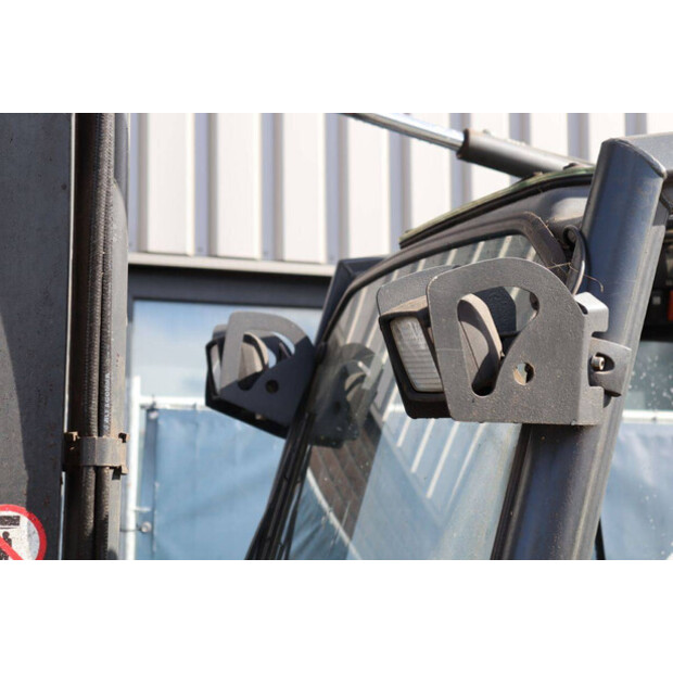 2004 ليندي H25D-46415920