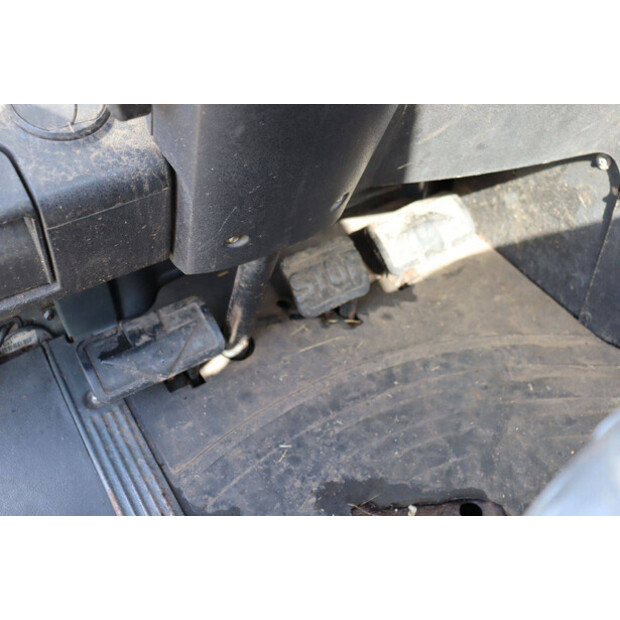 2004 ليندي H25D-46415937