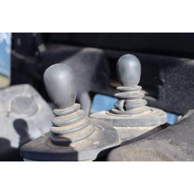 2004 ليندي H25D-46415939