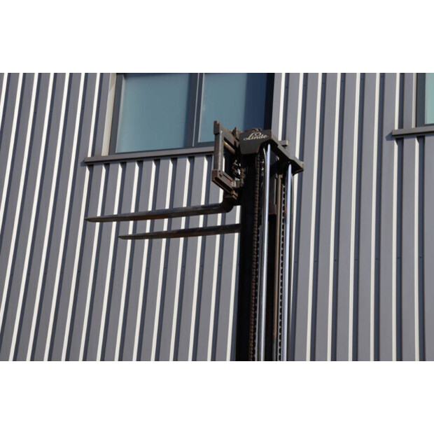 2004 ليندي H25D-46415951