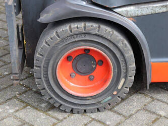 2019-linde-e18-02-46415967