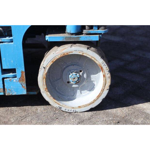 2013 جيني GS-1932-46416178