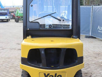 2017-yale-25vx-46416302