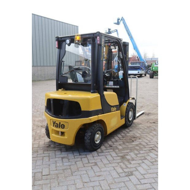 2017 يال 25VX-46416303