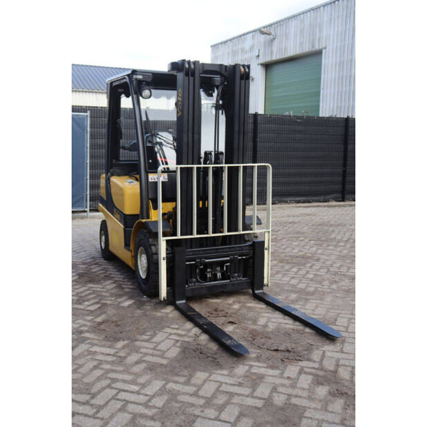 2017 يال 25VX-46416304