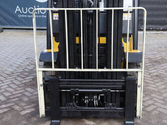 2017-yale-25vx-46416310