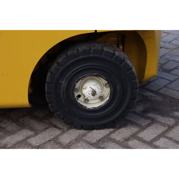 2017 يال 25VX-46416313