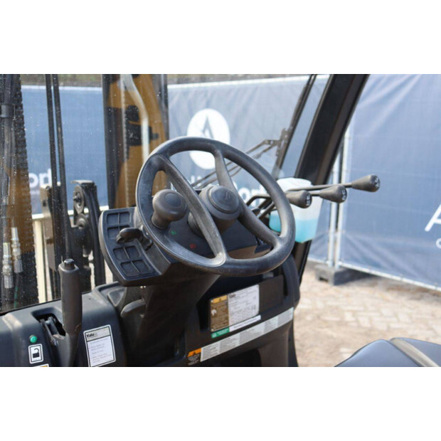 2017 يال 25VX-46416320