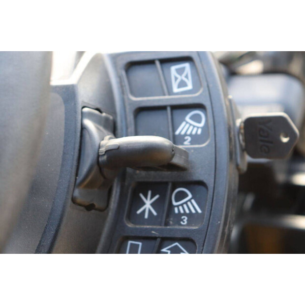 2017 يال 25VX-46416325