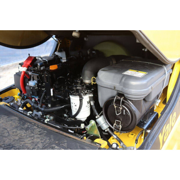 2017 يال 25VX-46416329