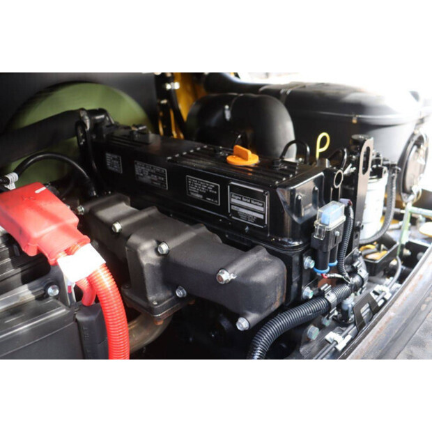 2017 يال 25VX-46416331