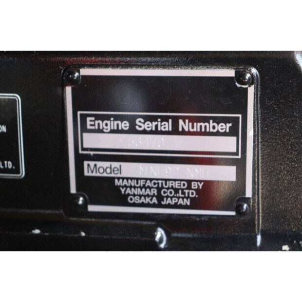 2017 يال 25VX-46416334