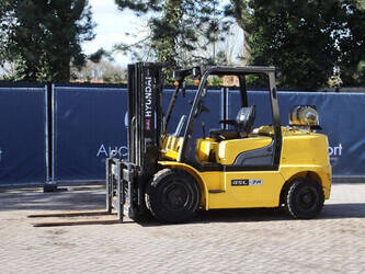 صورة ل رافعات شوكية 2013 هيونداي 45L-7A