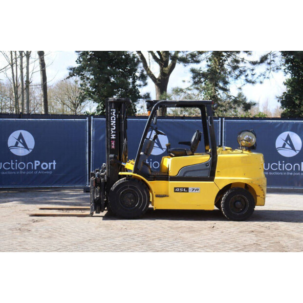 2013 Hyundai 45L-7A-46416378