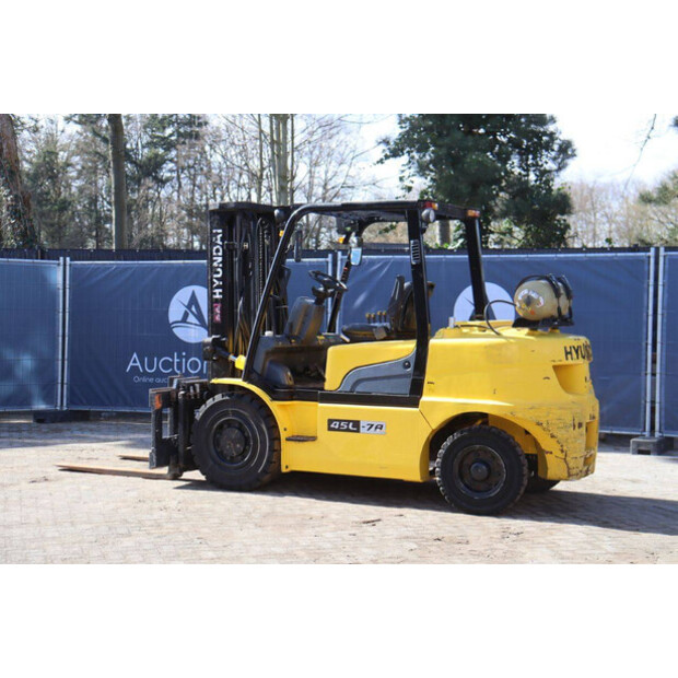 2013 Hyundai 45L-7A-46416379