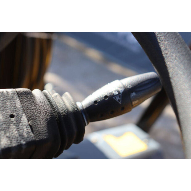 2013 Hyundai 45L-7A-46416405