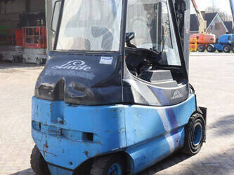2005-linde-e30-1439426-46416480