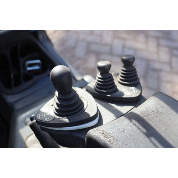 2005 Linde E30-46416499