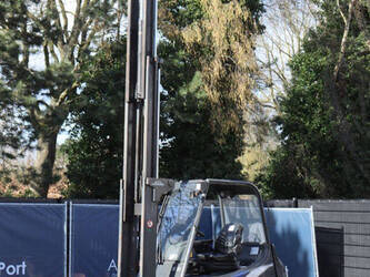 2005-linde-e30-1439426-46416503