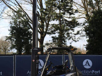 2005-linde-e30-1439426-46416504