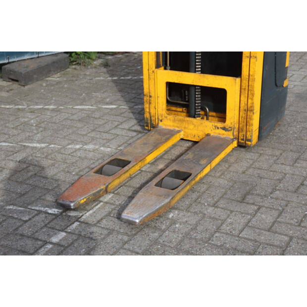 2001 جنجهينريتش EJC12-46416759