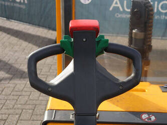 2001-jungheinrich-ejc12-1439437-46416765