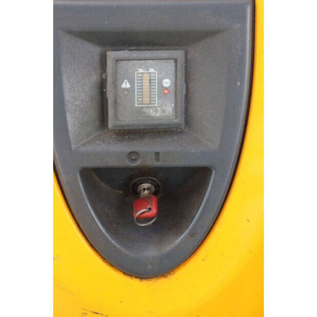 2001 جنجهينريتش EJC12-46416769