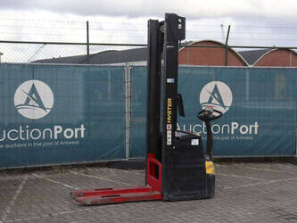 Image de EMPILEUR POUR PALETTES 2018 Hyster S2.0 À vendre à Belgique