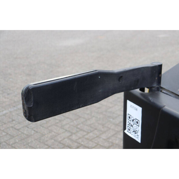 2010 هايستر S1.5S-46416808