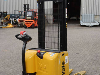 2015-yale-ms12-ac-46416818