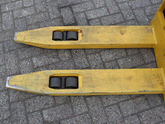 2015-yale-ms12-ac-46416823