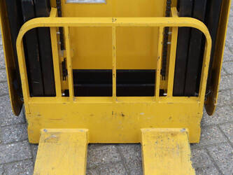 2015-yale-ms12-ac-46416824