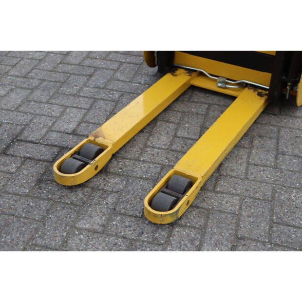 2015 Yale MS12 AC-46416839