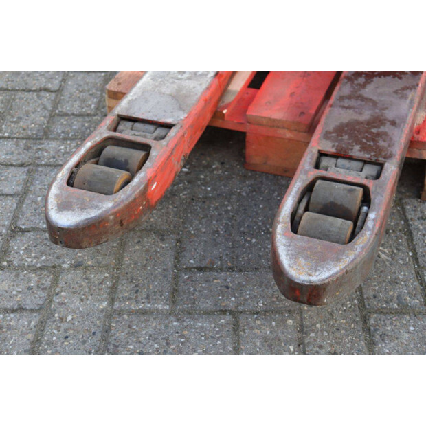 2014 ليندي T16-46416851