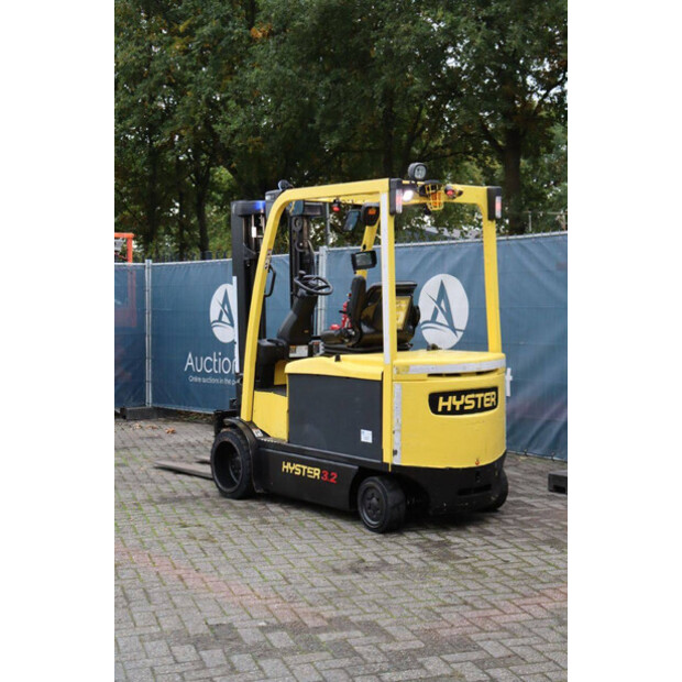 2015 هايستر E3.2XN-46417318