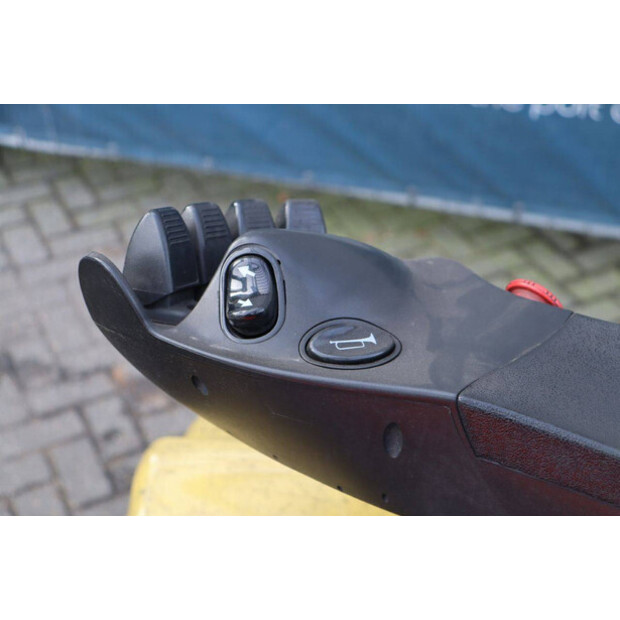 2017 Hyster J3.0XN-46417575