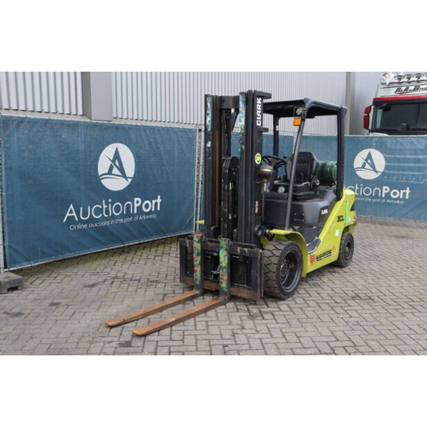 2019 كلارك S30L-46417626