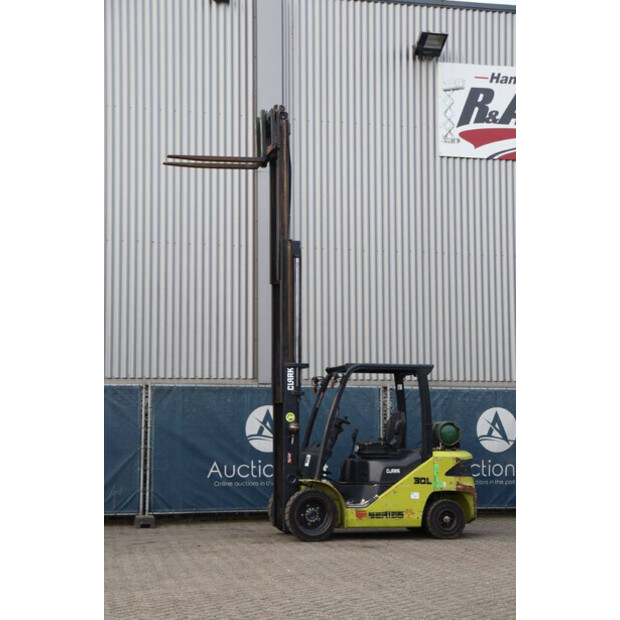 2019 كلارك S30L-46417655